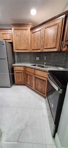 3300 Spanish Moss Ter, Lauderhill, FL 33319