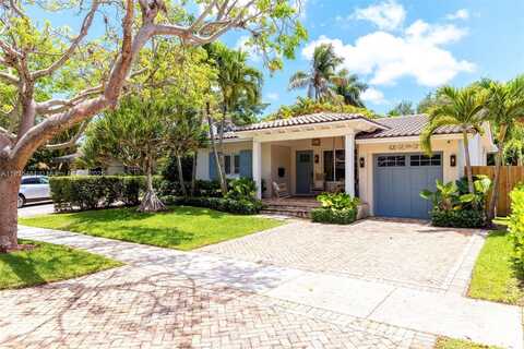 820 SE 9th St, Fort Lauderdale, FL 33316