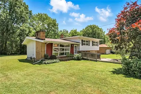 469 Koonce Rd, Hermitage, PA 16148