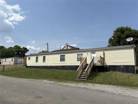 201 Clay Avenue, Mt Pleasant Boro, PA 15666