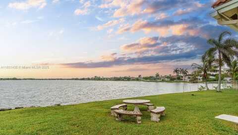 2373 NW 195th Ave, Pembroke Pines, FL 33029