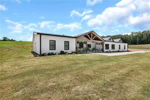 411 Sweetwater Club Drive, Seneca, SC 29672