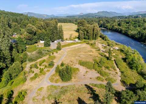 42688 N River Dr, Sweet Home, OR 97386