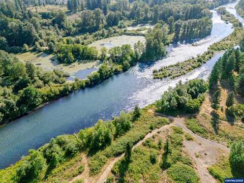 42688 N River Dr, Sweet Home, OR 97386