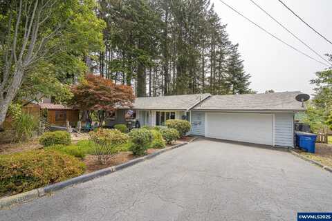 1830 NW 35th Pl, Lincoln City, OR 97367
