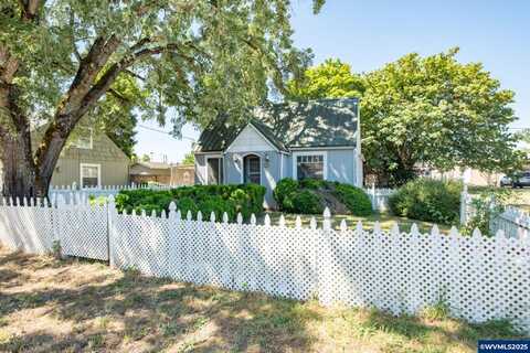 2454 Primrose St, Lebanon, OR 97355