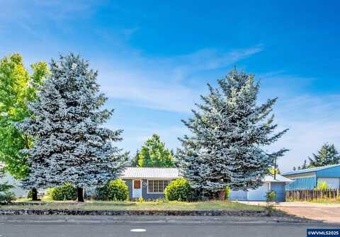 940 28th Av, Sweet Home, OR 97386