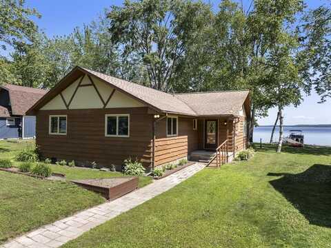 9470 SILVER STRAND RD, Levering, MI 49755