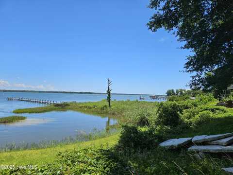 139 Hall Point Road, Sneads Ferry, NC 28460