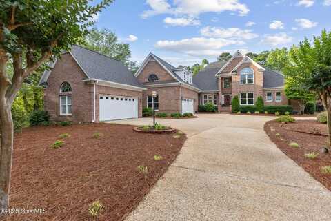 8700 Thornblade Circle, Wilmington, NC 28411