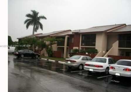 7921 Southgate Blvd, North Lauderdale, FL 33068