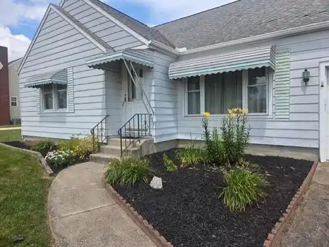 704 Defiance Street, Wapakoneta, OH 45895