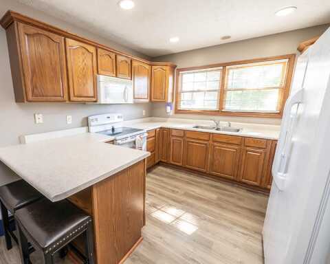 2012 Indian Ridge Drive, Piqua, OH 45356