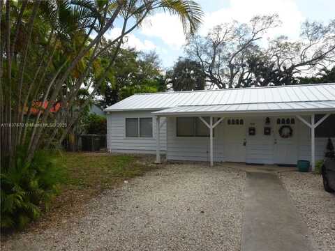 1538 NE 131st Ln, North Miami, FL 33161