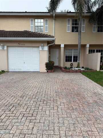 8992 NW 53rd St, Sunrise, FL 33351