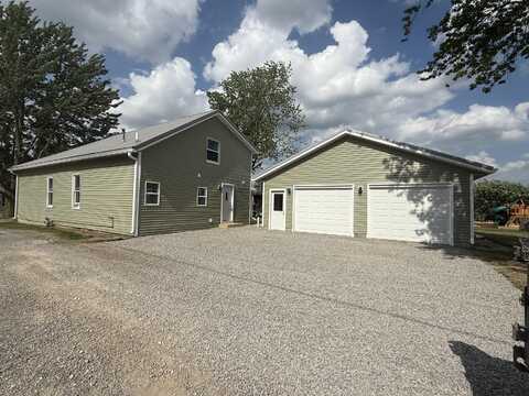 158 E Walnut Street, Rockford, OH 45882