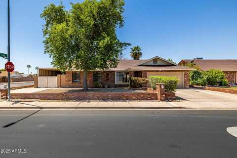 2361 E CAPRI Avenue, Mesa, AZ 85204