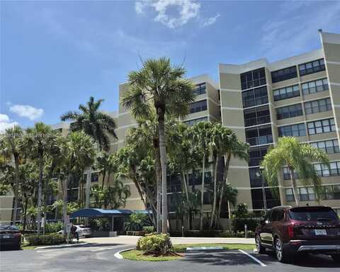 16300 Golf Club Rd, Weston, FL 33326