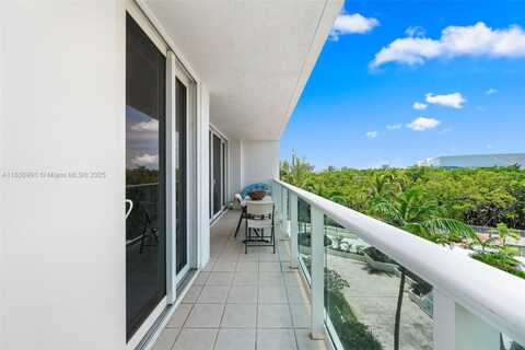 100 Bayview Dr, Sunny Isles Beach, FL 33160