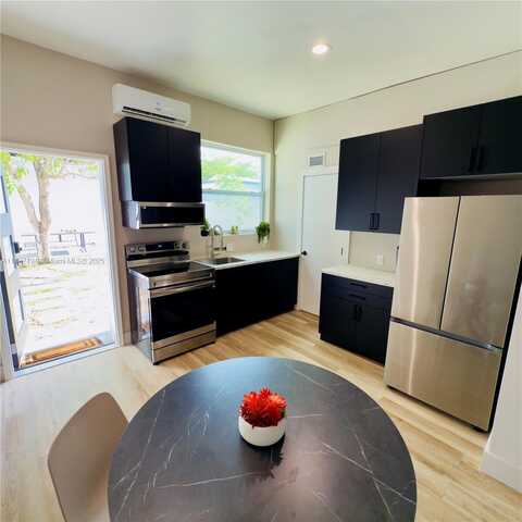 220 NW 126th St, North Miami, FL 33168