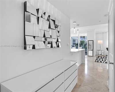 99 SE Mizner Blvd, Boca Raton, FL 33432
