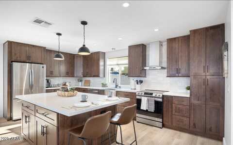 6749 E WILSHIRE Drive, Scottsdale, AZ 85257