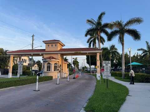 500 Layne Blvd, Hallandale Beach, FL 33009