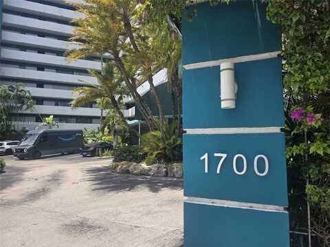 1700 NW N River Dr, Miami, FL 33125