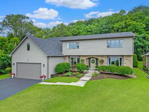 30 N. Holly Avenue, Fox Lake, IL 60020