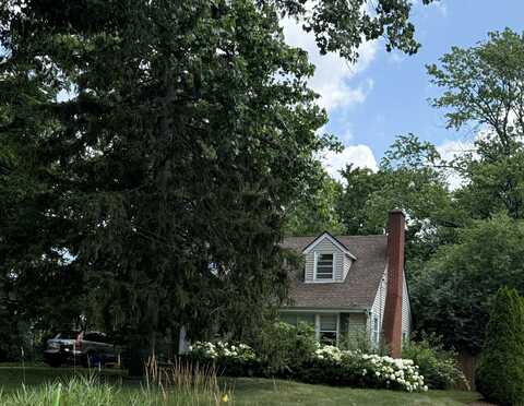 553 N. Kenilworth Avenue, Glen Ellyn, IL 60137