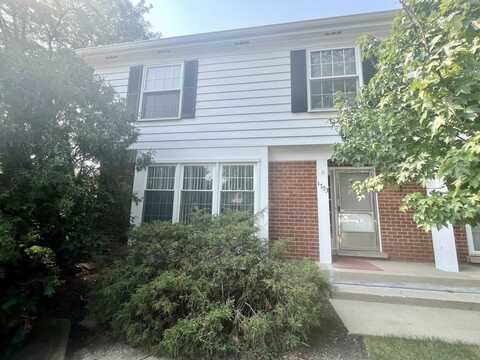 1703 Colonial Lane, Northfield, IL 60093