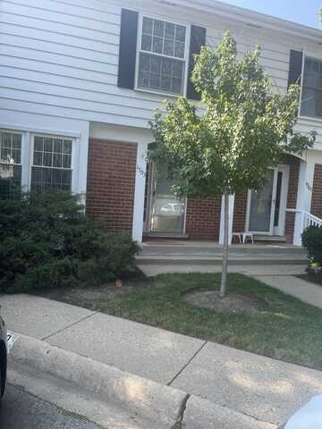 1703 Colonial Lane, Northfield, IL 60093