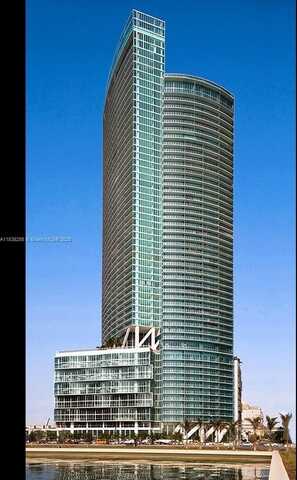 888 Biscayne Blvd, Miami, FL 33132