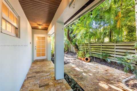 4235 Lennox Dr, Coconut Grove, FL 33133