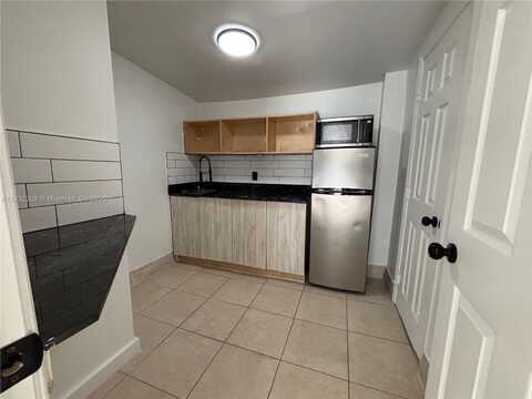 633 NW 15th Ave, Fort Lauderdale, FL 33311