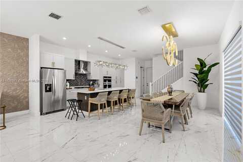4374 NW 81st Ave, Doral, FL 33166