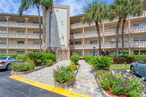 2303 Lucaya Ln, Coconut Creek, FL 33066