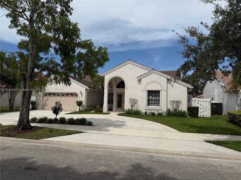794 Lake Blvd, Weston, FL 33326