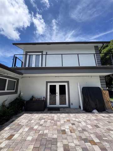 755 N Crescent Dr, Hollywood, FL 33021