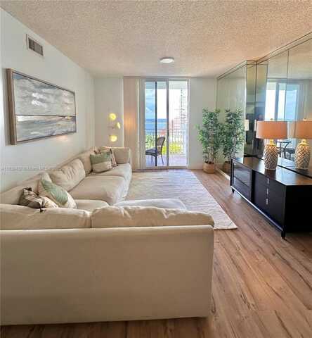 185 SE 14th Ter, Miami, FL 33131