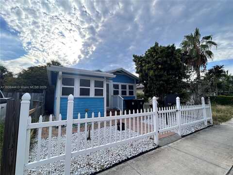 413 S K St, Lake Worth, FL 33460