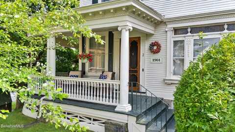 2 Melrose St, Adams, MA 01220