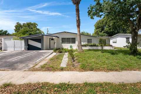 700 SW 67th Ave, Pembroke Pines, FL 33023
