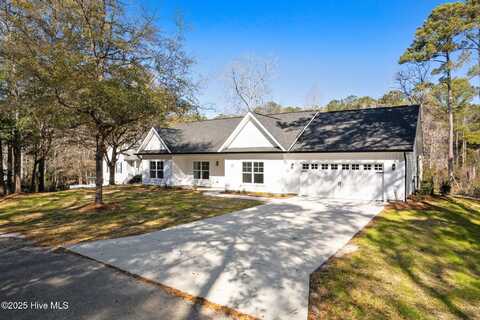 3086 River Hills Drive SW, Shallotte, NC 28470