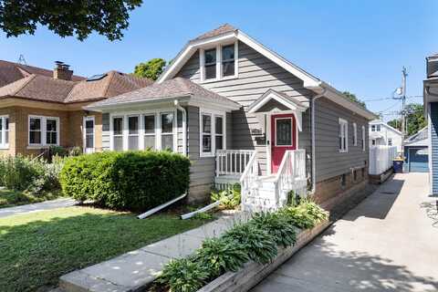 2189 S 91st St, West Allis, WI 53227