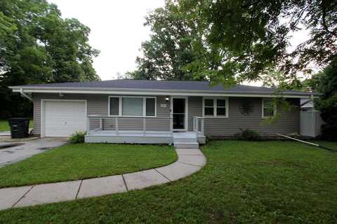 5828 S 41st St, Greenfield, WI 53221