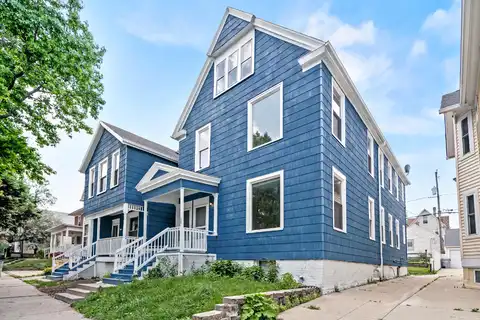 1671 N Franklin Pl, Milwaukee, WI 53202