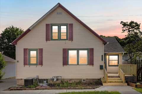 2216 S 65th St, West Allis, WI 53219