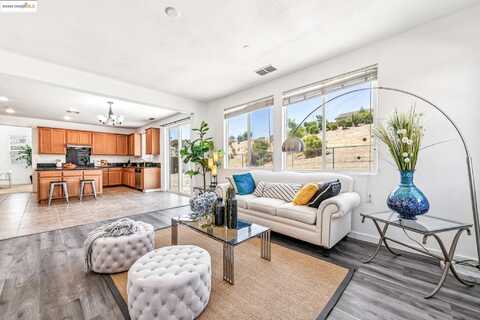 4576 Benton St, Antioch, CA 94531