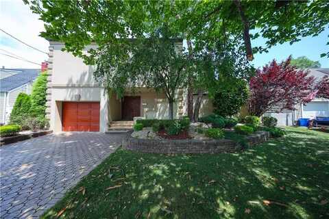 35 Hales Avenue, Staten Island, NY 10312